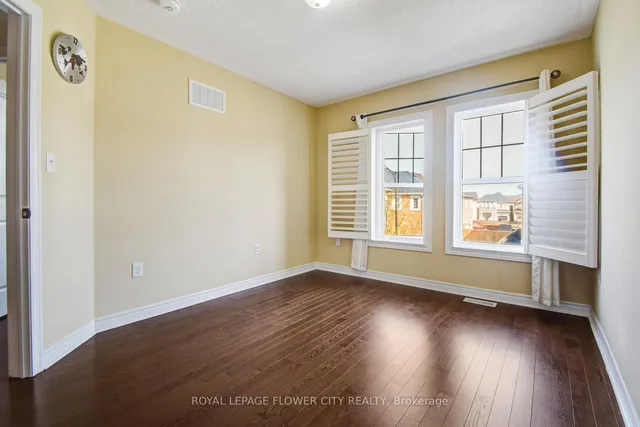 Additional image 31 of 25 Padbury Tr