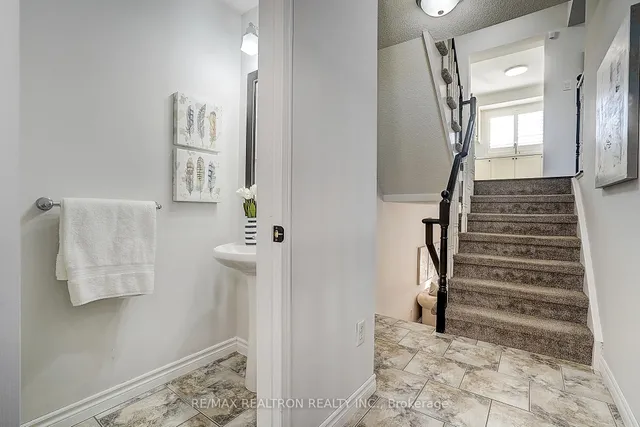 Additional image 3 of 2543 Gill Cres