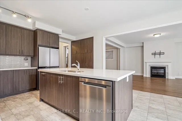 Additional image 13 of 29 Gladmary Dr