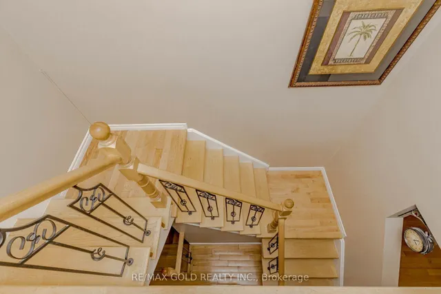 Additional image 16 of 2 Lake Louise Dr