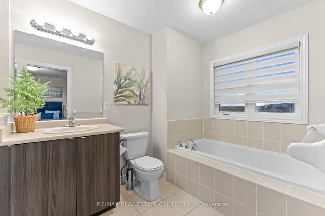 Additional image 18 of 18 Hogan Manor Dr