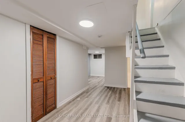 Additional image 24 of 33 Darrell Ave