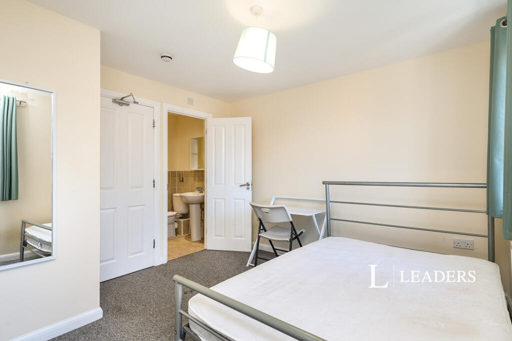 Additional image 7 of Chipmunk Chase