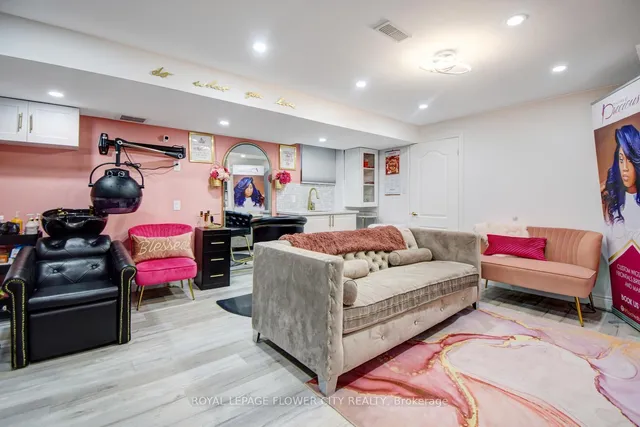 Additional image 42 of 25 Padbury Tr