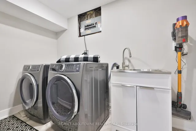 Additional image 38 of 1131 Carol St