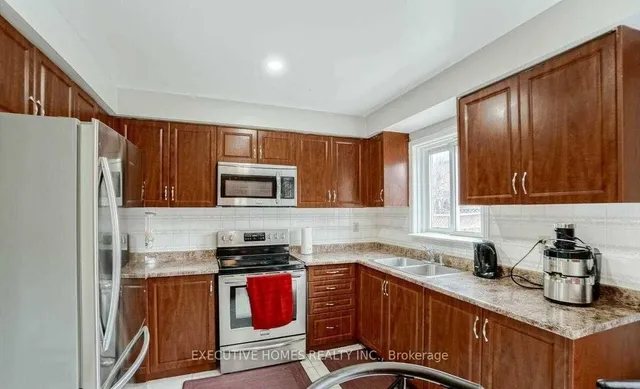 Additional image 13 of 114 Toba Cres