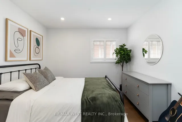 Additional image 16 of 440 BLUESKY Cres