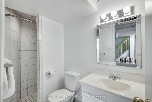 Additional image 31 of 373 Turnberry Cres