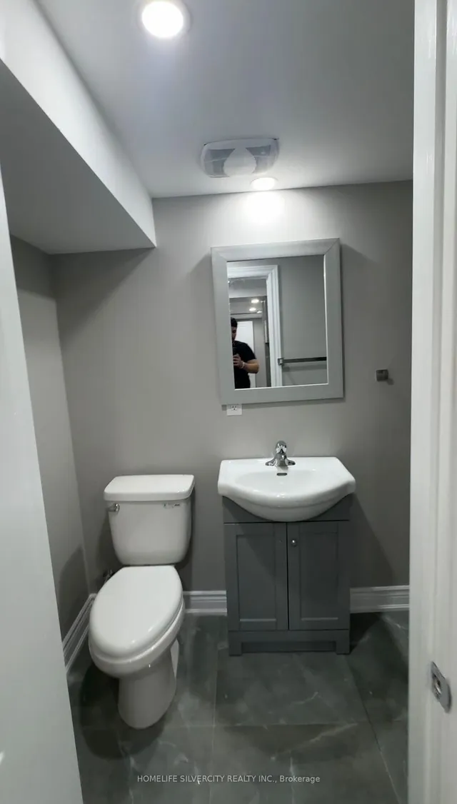 Additional image 5 of 8 Golden Gate Dr