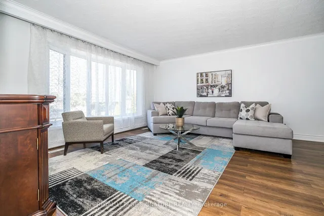 Additional image 8 of 3562 Laddie Cres