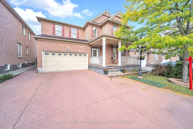 8 Gander Cres