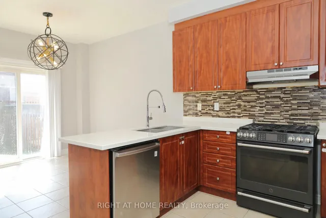 Additional image 14 of 15 Krakow St