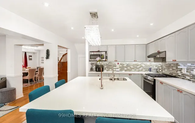 Additional image 19 of 5 Farthingale Cres