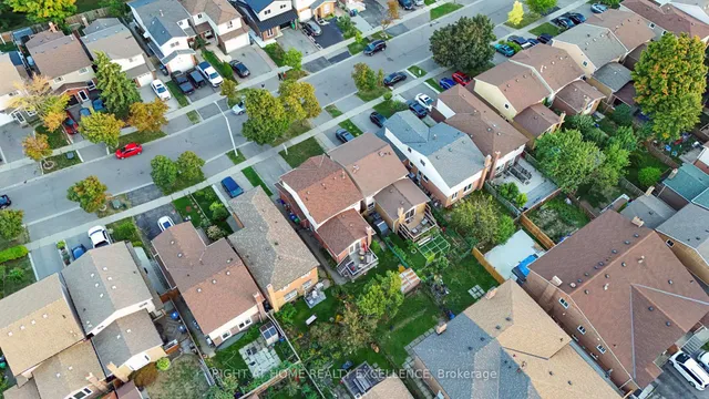 Additional image 36 of 13 Simmons Blvd