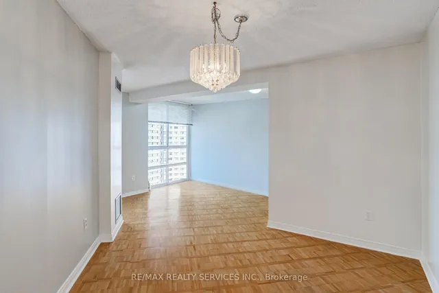 Additional image 9 of 3650 Kaneff Cres Unit 1508