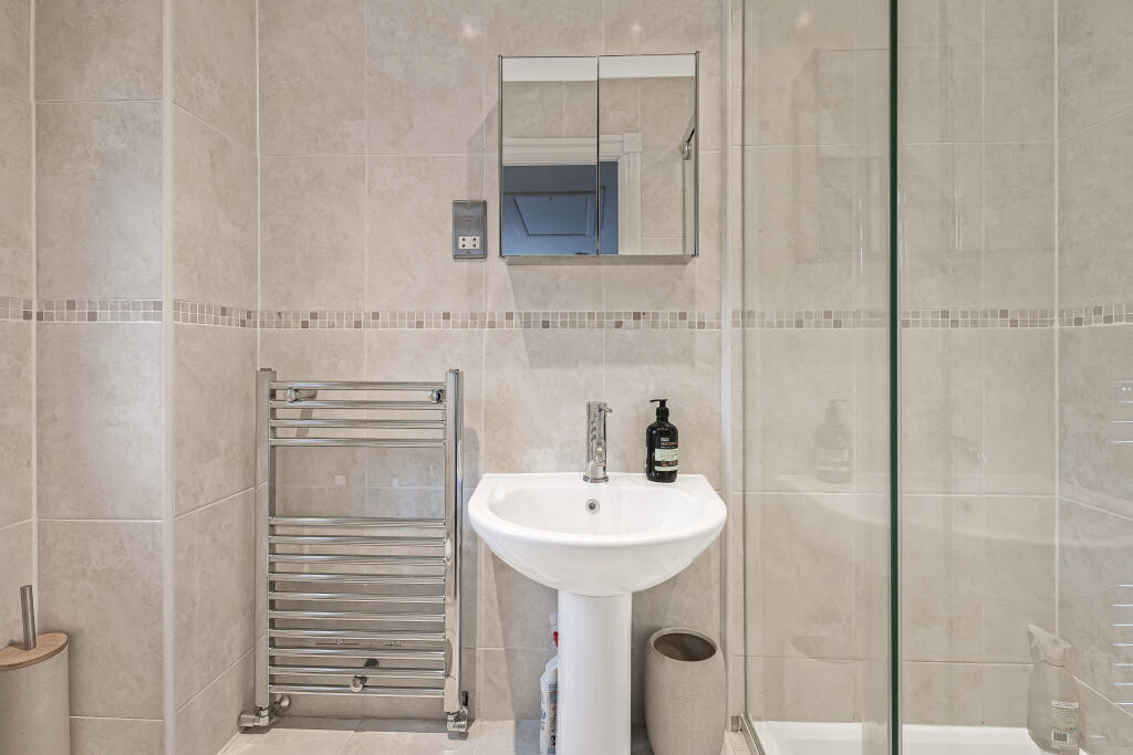 Additional image 25 of Beningfield Drive, St. Albans, Hertfordshire, AL2