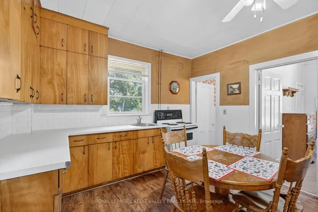 Additional image 16 of 34 Joseph St