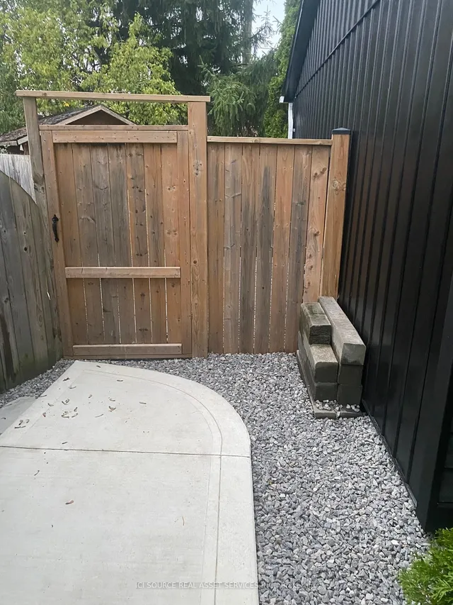 Additional image 25 of 26 Hillbank Tr