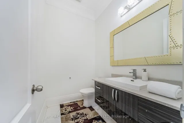 Additional image 23 of 21 Bowman Ave