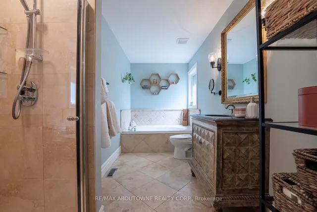 Additional image 25 of 11 Morrison Creek Cres