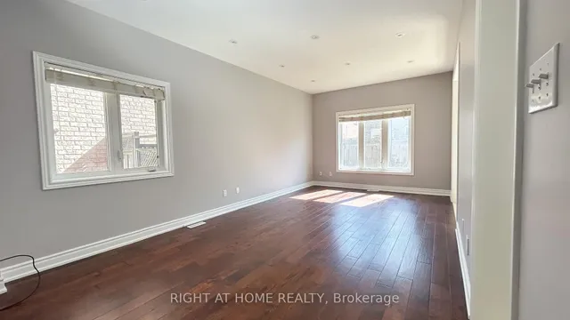 Additional image 11 of 15 Krakow St