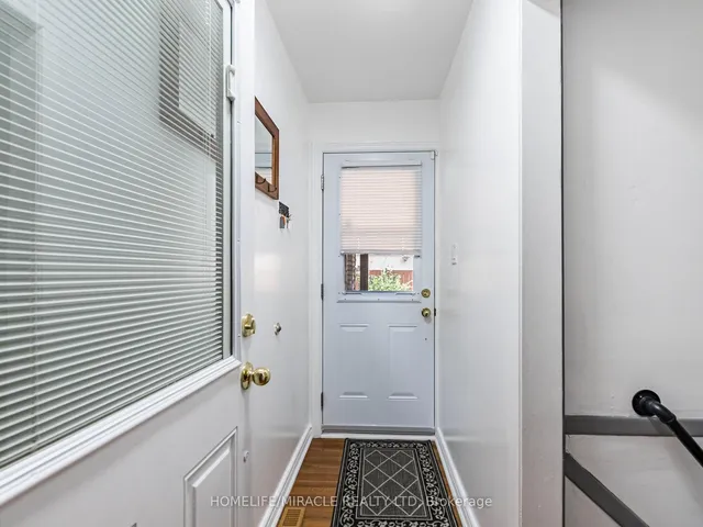 Additional image 30 of 64 Geneva Cres