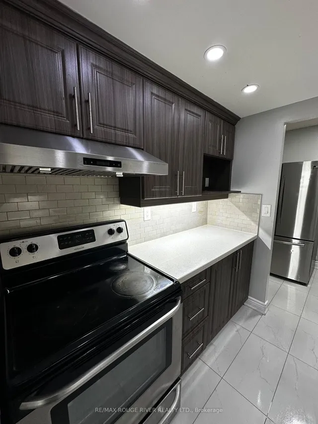 Additional image 3 of 4 Lisa St Unit 804