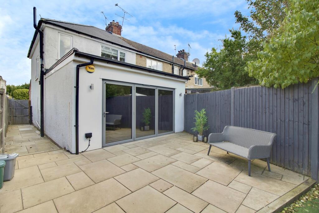 Additional image 16 of Holme Close, Hatfield