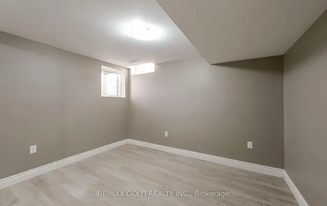 Additional image 39 of 11 Huronia Crt