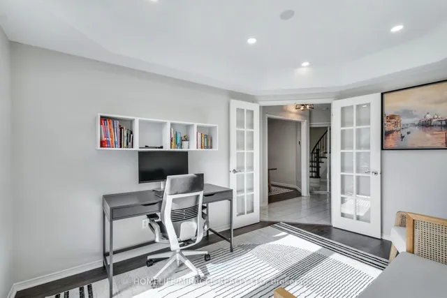 Additional image 9 of 373 Turnberry Cres