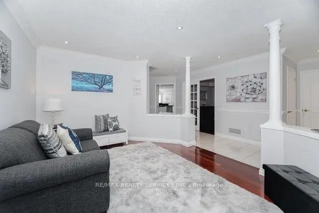 Additional image 8 of 8 Barnes Crt