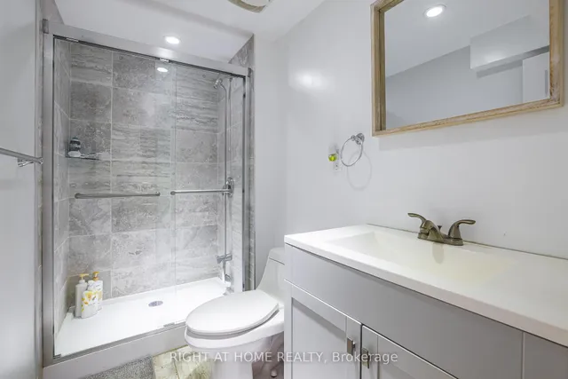 Additional image 11 of 2076 Constance Dr