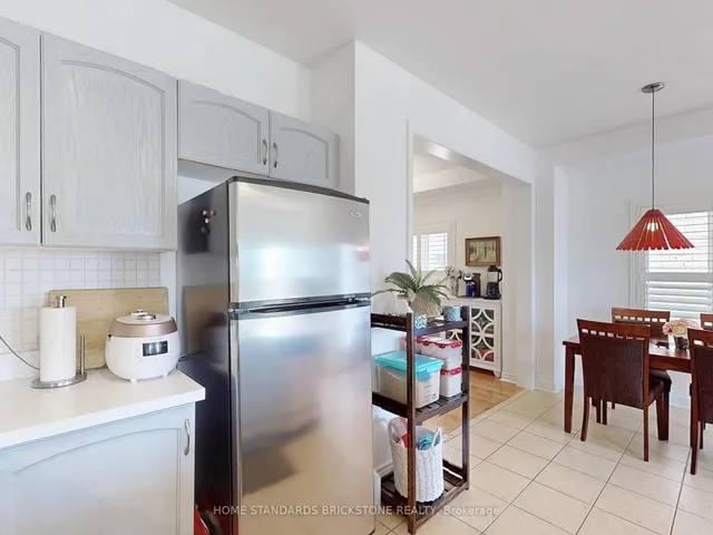 Additional image 21 of 50 Versailles Cres