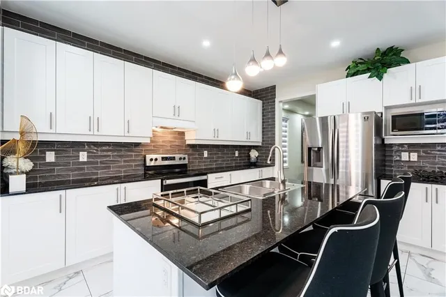 Additional image 8 of 555 Veterans Drive Dr