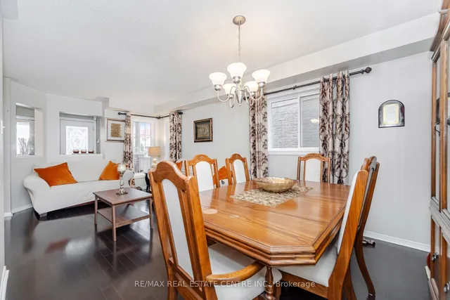 Additional image 14 of 59 Vintage Gate