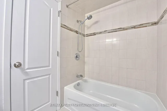 Additional image 36 of 25 Homer Sq