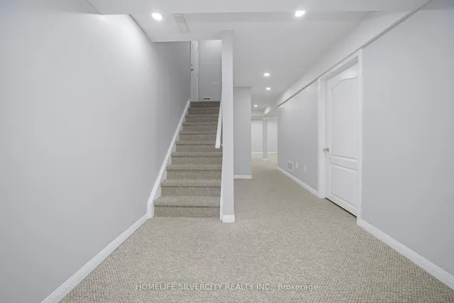 Additional image 40 of 56 Cadillac Cres