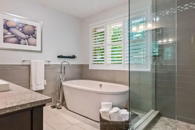 Additional image 32 of 1318 Hillview Cres