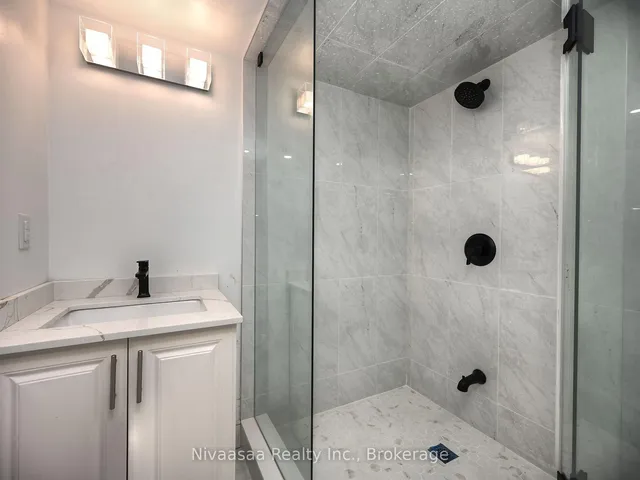 Additional image 34 of 38 Amethyst Circ