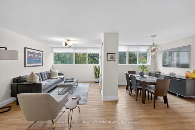 Additional image 18 of 3695 Kaneff Cres Unit 102