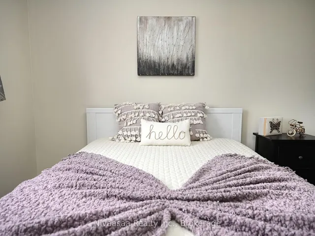 Additional image 25 of 38 Amethyst Circ