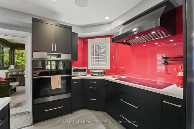 Additional image 17 of 385 Turnberry Cres