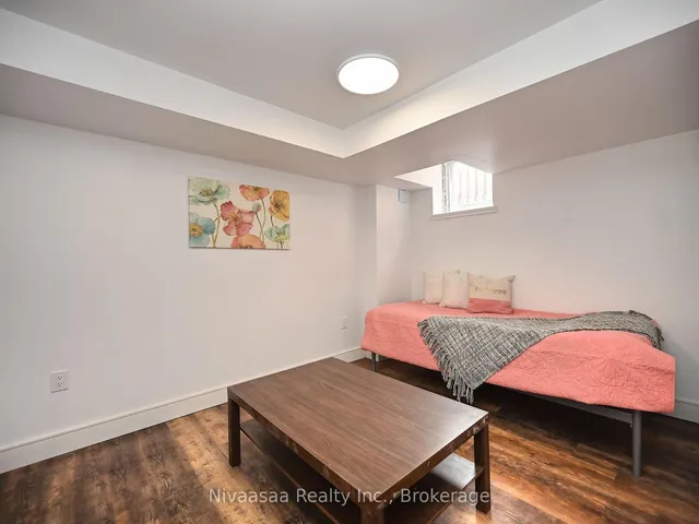 Additional image 32 of 38 Amethyst Circ