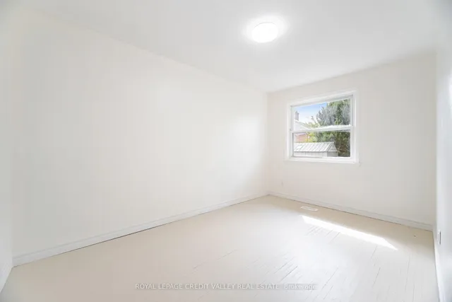 Additional image 22 of 36 Autumn Blvd