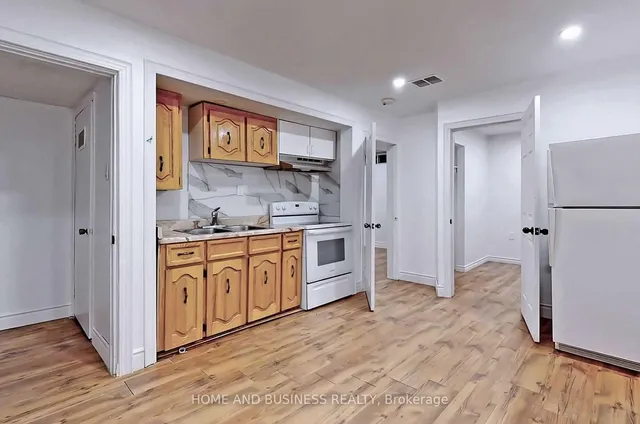 Additional image 14 of 31 Greenleaf Cres