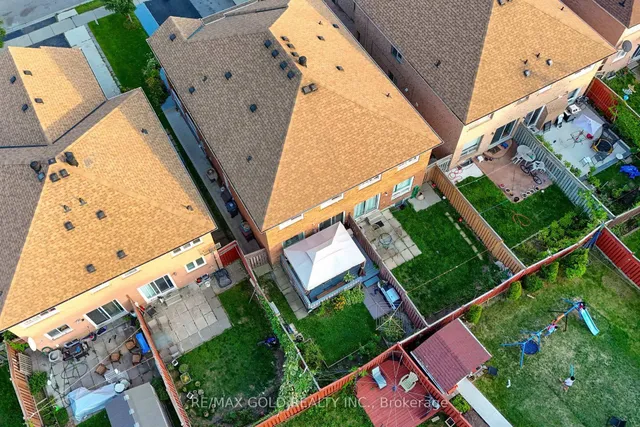 Additional image 44 of 83 Mount Ranier Cres