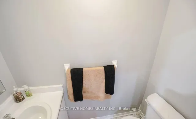 Additional image 24 of 114 Toba Cres