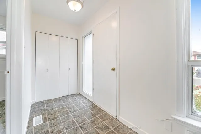 Additional image 8 of 36 Autumn Blvd