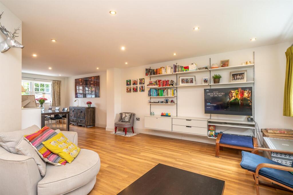 Additional image 23 of Warwick Road, St. Albans