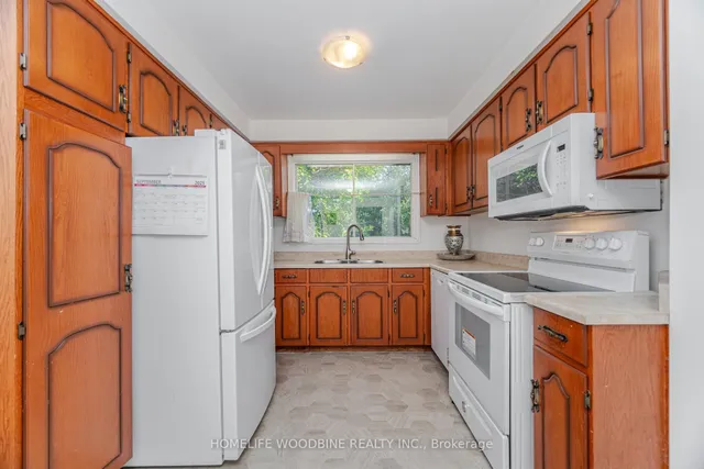 Additional image 13 of 1431 Harmsworth Sq